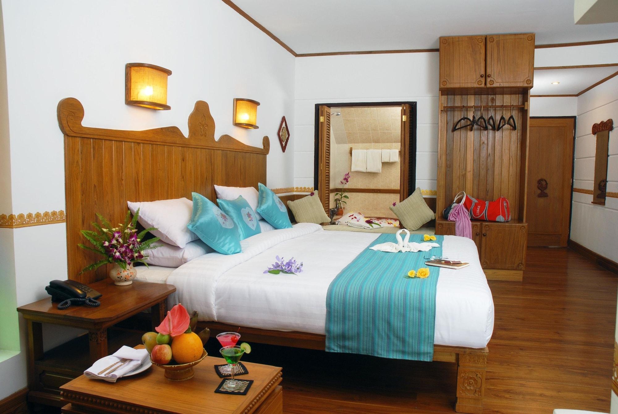 Hotel Amazing Nyaung Shwe Exterior photo