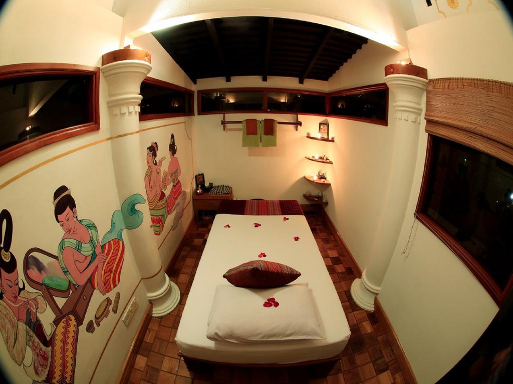 Hotel Amazing Nyaung Shwe Exterior photo