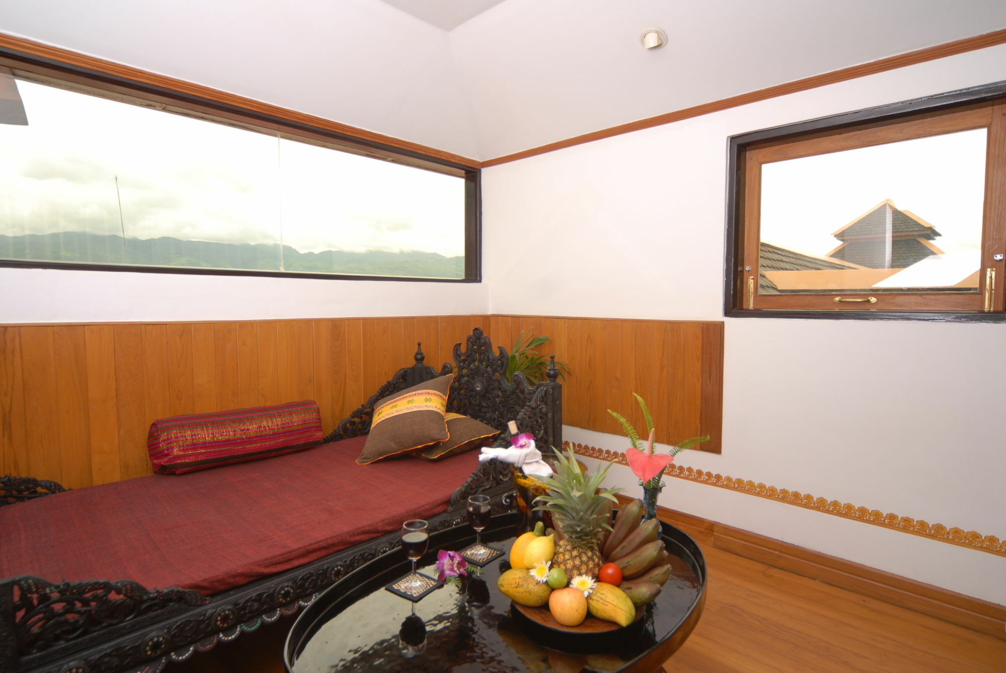 Hotel Amazing Nyaung Shwe Exterior photo