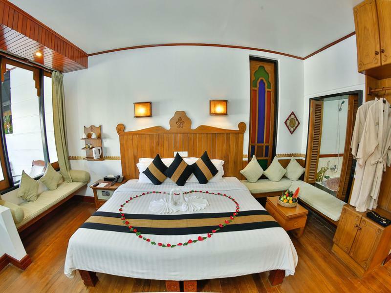 Hotel Amazing Nyaung Shwe Exterior photo